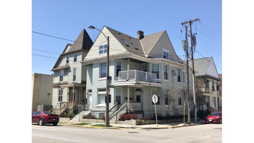 1519 N Farwell Ave 1525 Milwaukee, WI 53202 by Coldwell Banker Realty $1,050,000