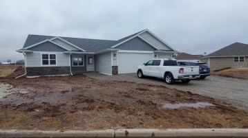 823 Morning Star Ln, Denmark, WI 54208