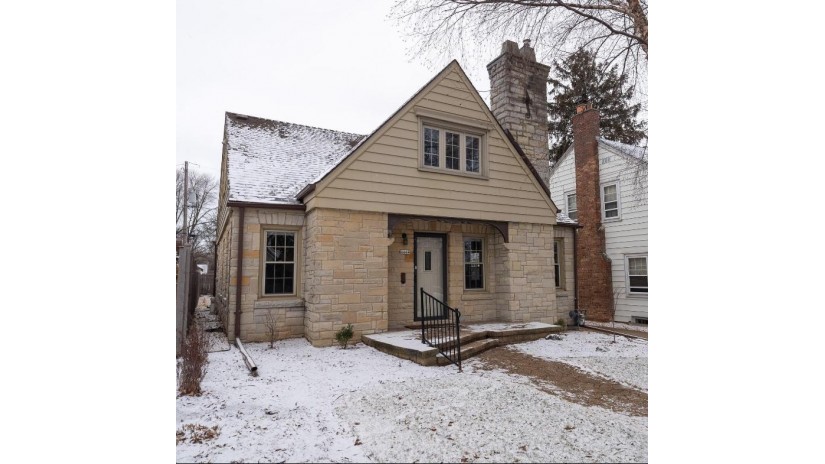 4444 S Burrell St Milwaukee, WI 53207 by Cream City Real Estate Co $329,900