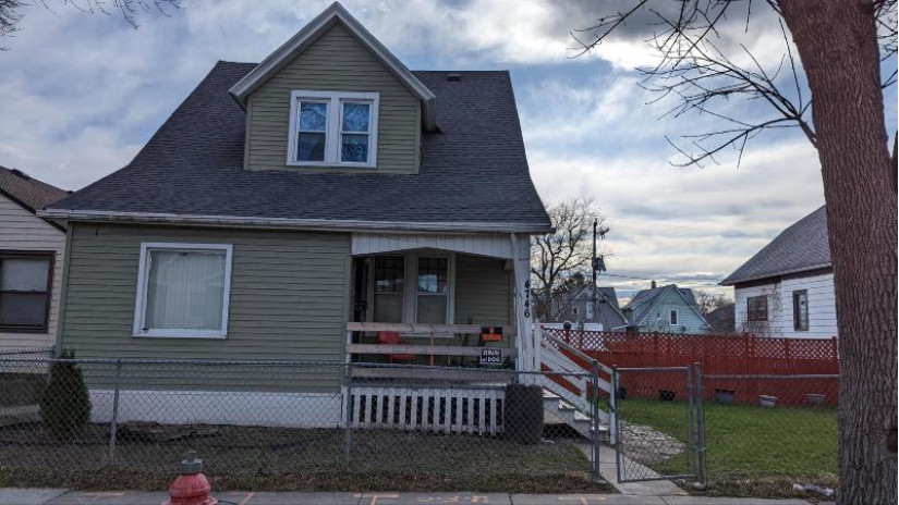 4746 N 36th St Milwaukee, WI 53209 by Milwaukee Executive Realty, LLC $99,900