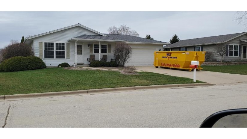 406 Prairie Hill Way Waterford, WI 53185 by Bear Realty Of Burlington $300,000