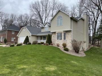 1476 Morris Ave, Ashwaubenon, WI 54313-9338