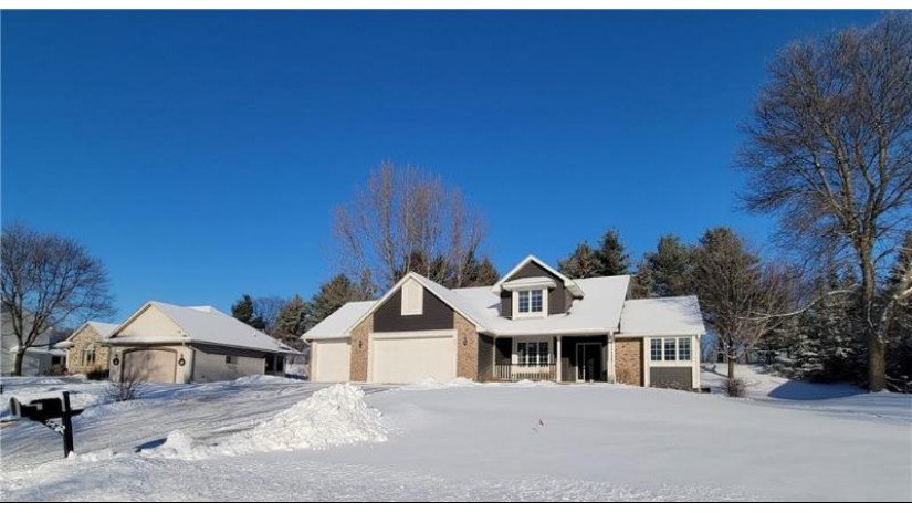 2291 Golf View Drive River Falls, WI 54022 by Re/Max Synergy River Falls $495,000