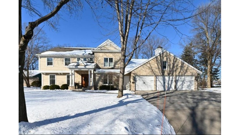 340 West River Road Appleton, WI 54915 by Listwithfreedom.com $749,000