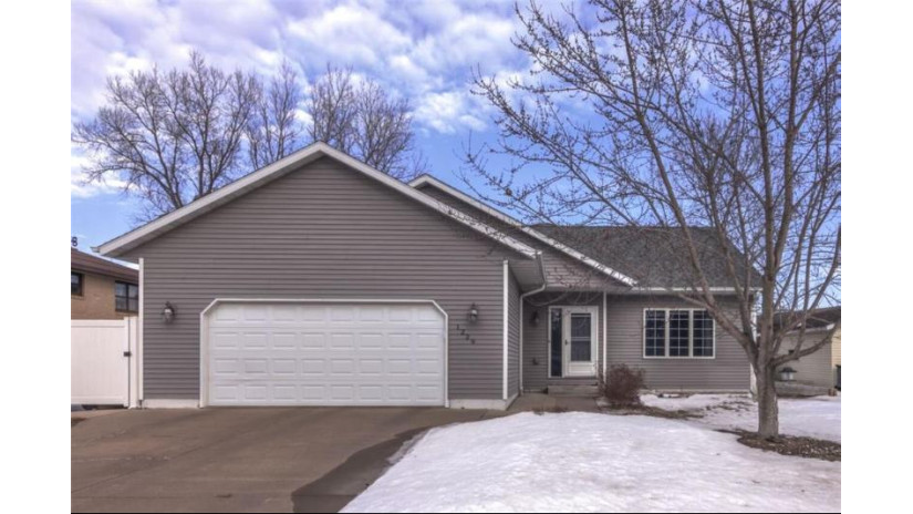 1229 Fairmont Avenue Eau Claire, WI 54703 by Edina Realty, Inc. - Chippewa Valley $269,900