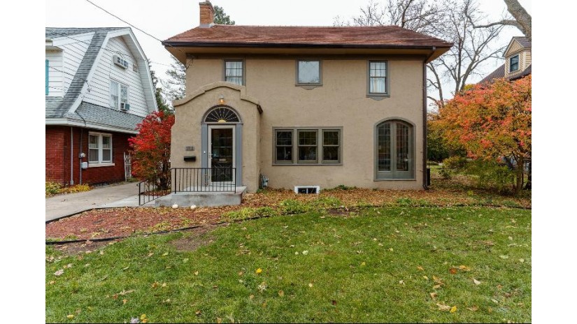 1711 Harlem Boulevard Rockford, IL 61103 by Re/Max Of Rock Valley $229,990