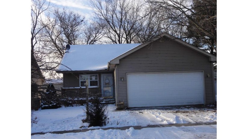 524 KING Street Belvidere, IL 61008 by Century 21 Affiliated $154,900