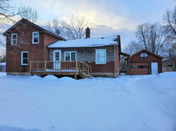 207 Emerald Street, Weyauwega, WI 54983