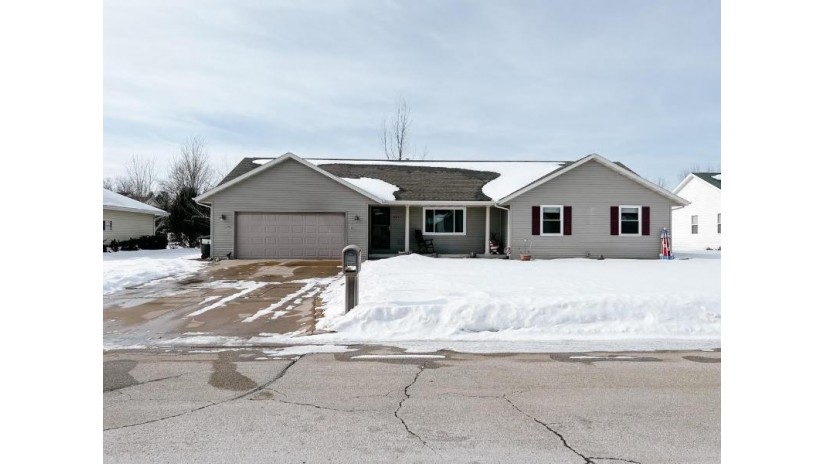 221 Steno Trail Pulaski, WI 54162 by Country Pride Realty, Inc. $269,900