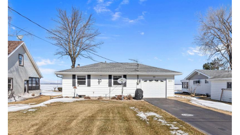 6674 Wentzel Shore Road Winneconne, WI 54986 by Coldwell Banker Real Estate Group $389,000