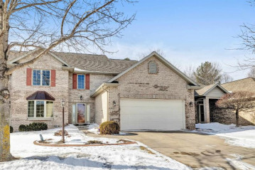 411 Woodfield Drive, Howard, WI 54313-9564