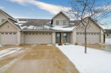 1686 W Main Circle 5, Ashwaubenon, WI 54115-3942