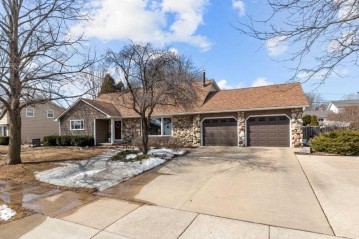 3248 Libal Street, Allouez, WI 54301