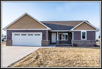 530 Dogwood Court, New London, WI 54961-7850