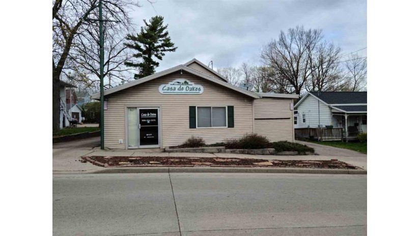 617 E Main St Reedsburg, WI 53959 by Gavin Brothers Auctioneers Llc $155,000