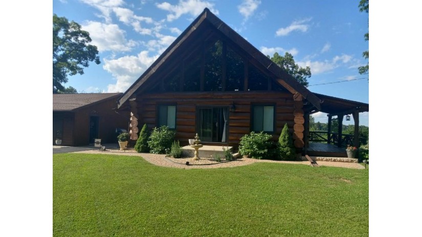 W3184 Princeton Rd Brooklyn, WI 54941 by Yellow House Realty $319,000