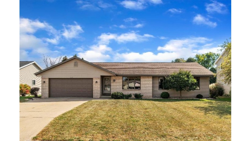 4008 Saratoga Dr Janesville, WI 53546 by Realty Executives Premier $275,000