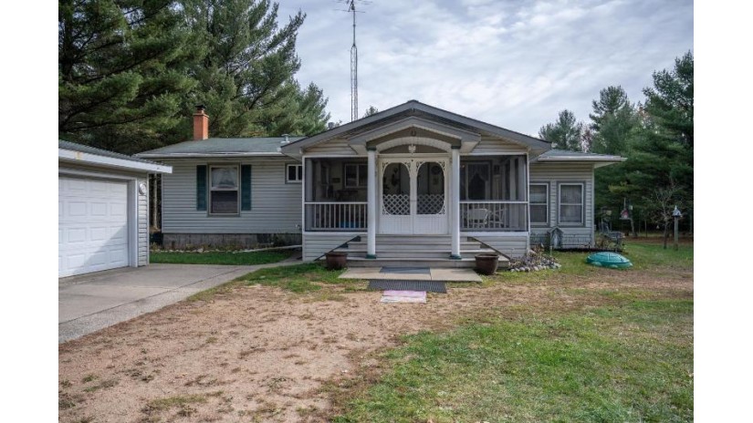 2730 9th Ave Easton, WI 53910 by Castle Rock Realty Llc $350,000