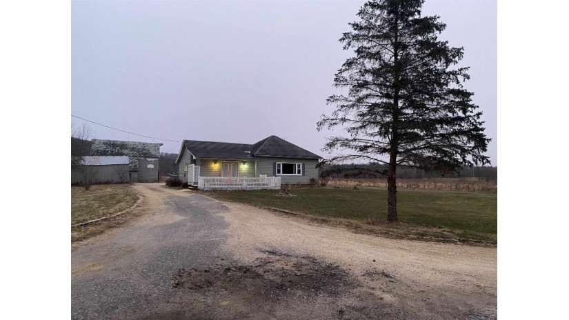 N2366 Weger Rd Elroy, WI 53929-9490 by Coldwell Banker River Valley, Realtors $209,000