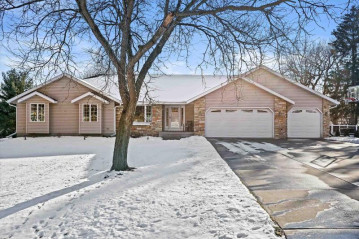 4889 Pine Spring Rd, Vienna, WI 53532