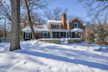 3713 Deerpath Rd, Westport, WI 53562