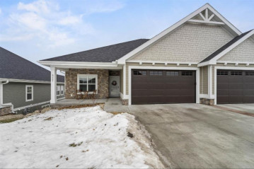 6521 Trails Edge Ct, DeForest, WI 53532