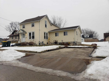 424 S Washington St, Lancaster, WI 53813