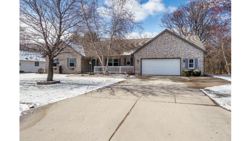 2524 Lori Ann Dr Beloit, WI 53511 by Century 21 Affiliated $399,000