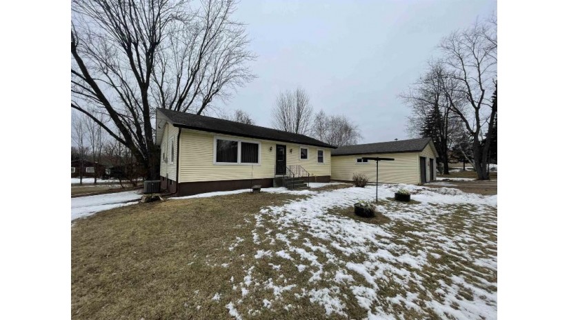 W2233 Prospect St Poy Sippi, WI 54967 by Better Homes And Gardens Real Estate Special Prope $89,000