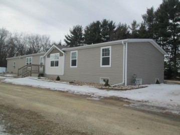 661 South St, New Chester, WI 53936