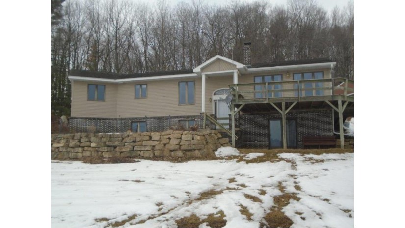 W7680 Walters Rd Lindina, WI 53948 by Castle Rock Realty Llc $398,886