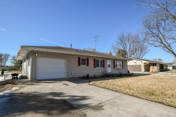 518 N Winsted St, Spring Green, WI 53588