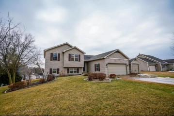 212 Anna St, Waterloo, WI 53594