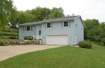 2041 Stephanie Ct, Black Earth, WI 53515