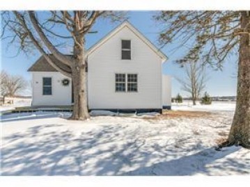 20 50th St, Clear Lake, WI 54005