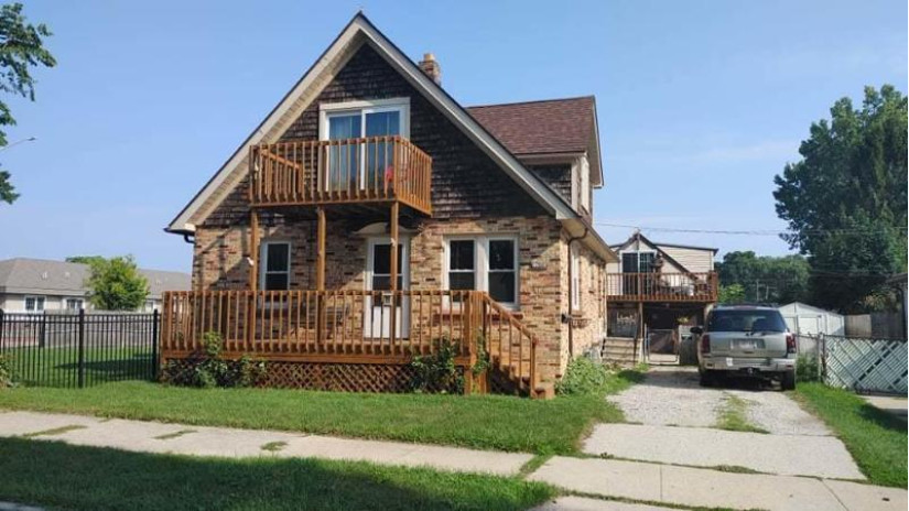 4618 Victory Ave Racine, WI 53405 by Jeff Braun Realty, LLC $214,900