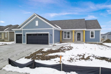 N174W20557 Laurel Springs Cir, Jackson, WI 53037