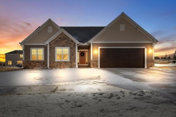 522 Tahoe Ln, Hartford, WI 53027-2086