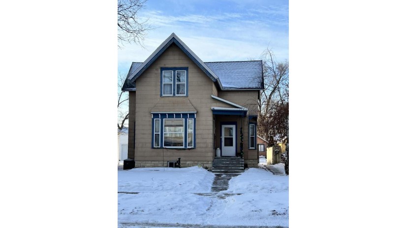 1412 Market St 1414 La Crosse, WI 54601 by Coldwell Banker River Valley, REALTORS $190,000