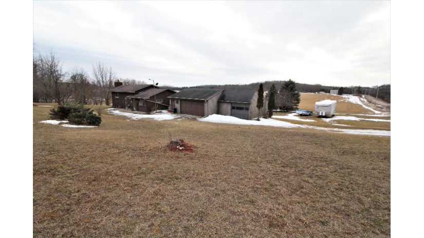 W6905 Patchin Rd Wyocena, WI 53954 by Realty Executives Platinum $279,900