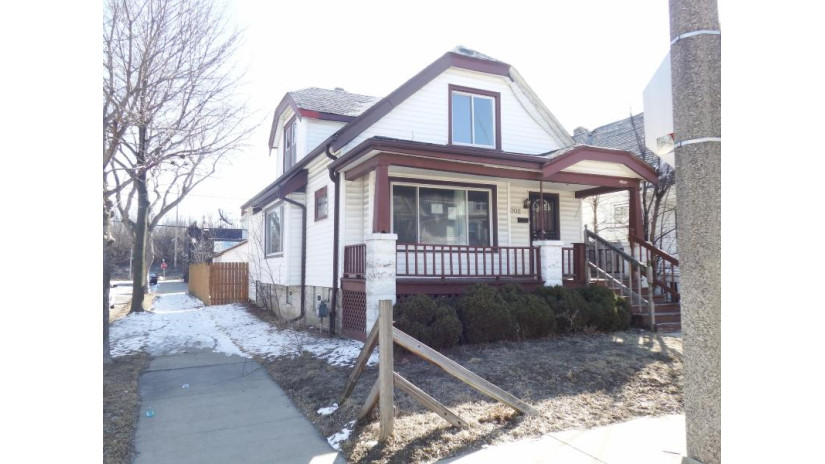 3002 S 7th St Milwaukee, WI 53215 by Whitten Realty $134,900