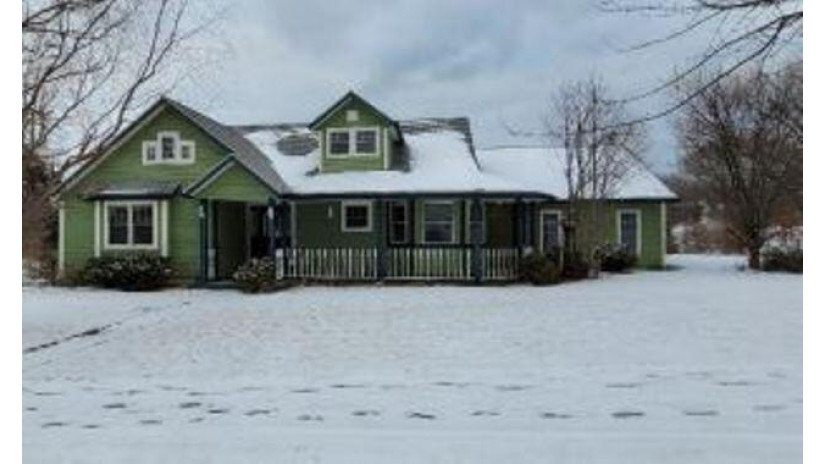 124 Grandview Dr Port Washington, WI 53074 by REALHOME Services and Solutions, Inc. $276,400