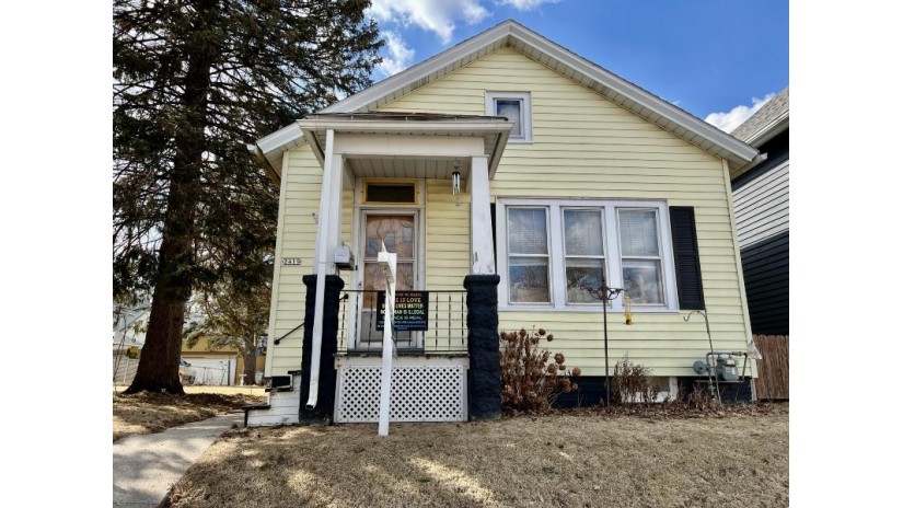 2419 S Austin St Milwaukee, WI 53207 by Infinity Realty $149,000