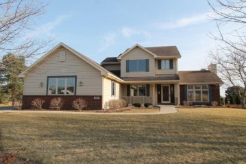 520 Fairview Cir, Waterford, WI 53185-2874