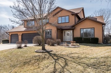 2829 N Burton Ct, Waukesha, WI 53188