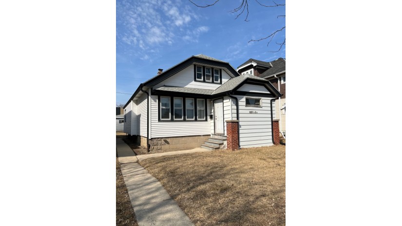 4051 N 9th St Milwaukee, WI 53209 by Shorewest Realtors $119,900