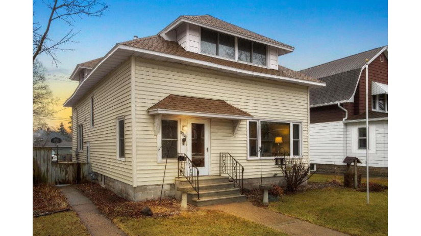 1542 Kane St La Crosse, WI 54603 by Berkshire Hathaway HomeServices North Properties $210,000