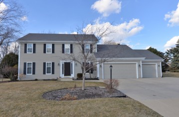 4710 Willow Wood Dr, Mount Pleasant, WI 53403-4452