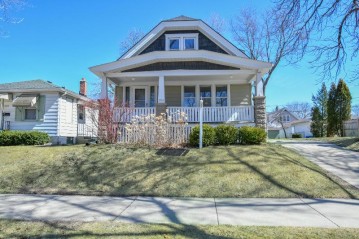 3558 S Austin St, Milwaukee, WI 53207