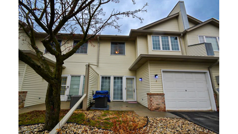 2415 Fox River Pkwy I Waukesha, WI 53189 by Shorewest Realtors $234,800